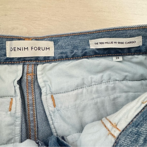 Denim Forum The 90's Millie Hi-Rise Cargo Medium Light Wash Aritzia - Size 26 - Picture 5 of 9